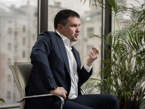 Максим Акимов — «Надо менять структуру рынка, а не монополизировать»