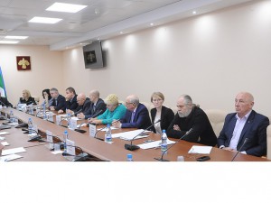 16 ноября состоялось рабочее совещание Общественной палаты Республики Коми на тему «Проблемные вопросы подготовки объектов коммунальной инфраструктуры и многоквартирных домов к эксплуатации в зимних условиях».