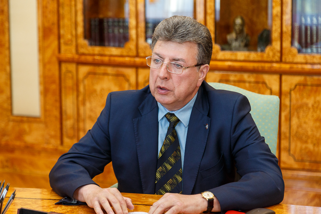 Glava_Abramov_02.jpg