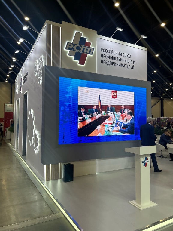VUfQc0t2104.jpg