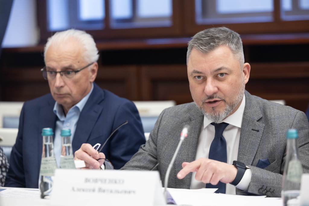 R_3_0921.jpg R_3_0921.jpg