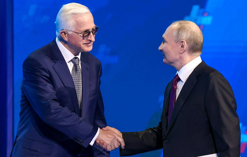 Putin-pozdravil-Schohina.jpg Putin-pozdravil-Schohina.jpg